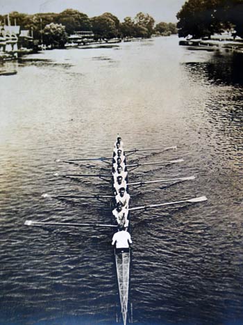 AIF number 2 crew on Thames