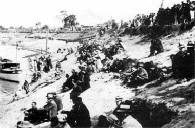 1920s Low river at a regatta at Berri