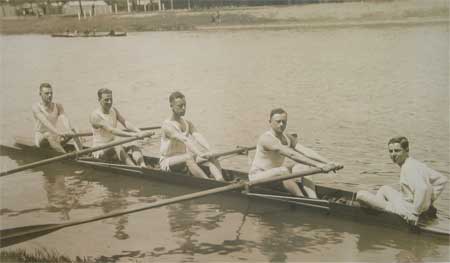 1928 Junior and Senior Four winning crew at Rutherglen