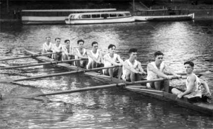 1946 Champion Lightweight Eight