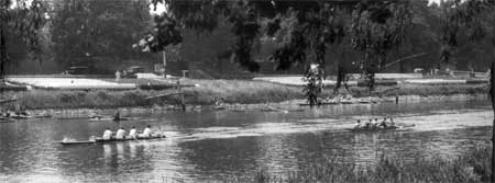 1953 Construction of Swan St Bridge