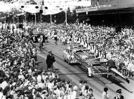 a fully crewed eight in the Moomba parade