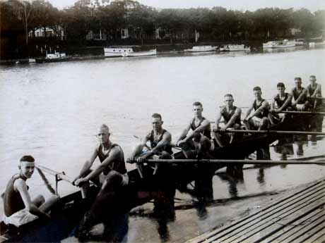 Victorian eight