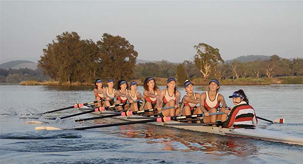 canberra girls grammar first eight